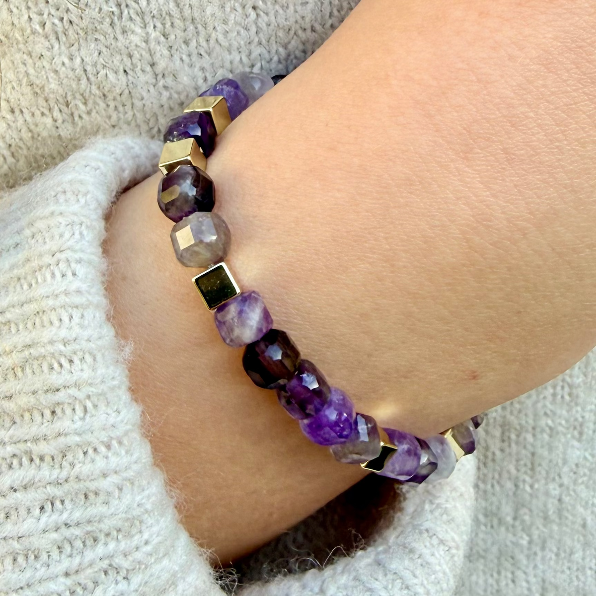 Natural purple 5mm cube amethyst stretch bracelet with gold-plated cube accent beads for women.