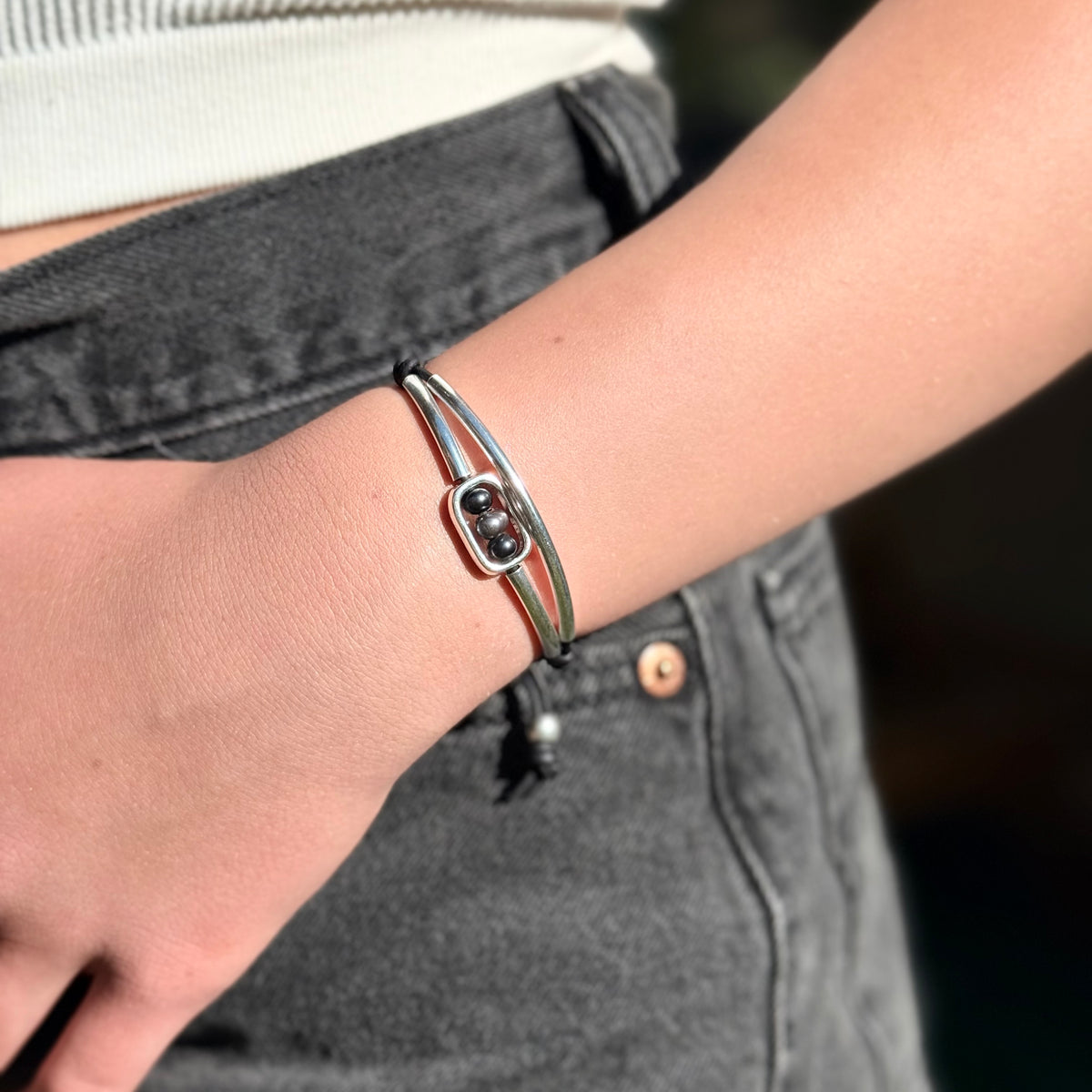 Elara Adjustable Bracelet – Black & Silver Pearls on Double Leather