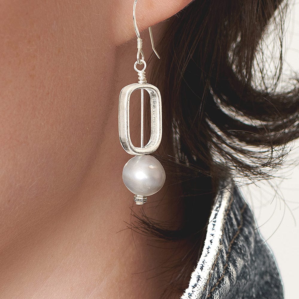 Juxtapose Silver & Pearl Earring