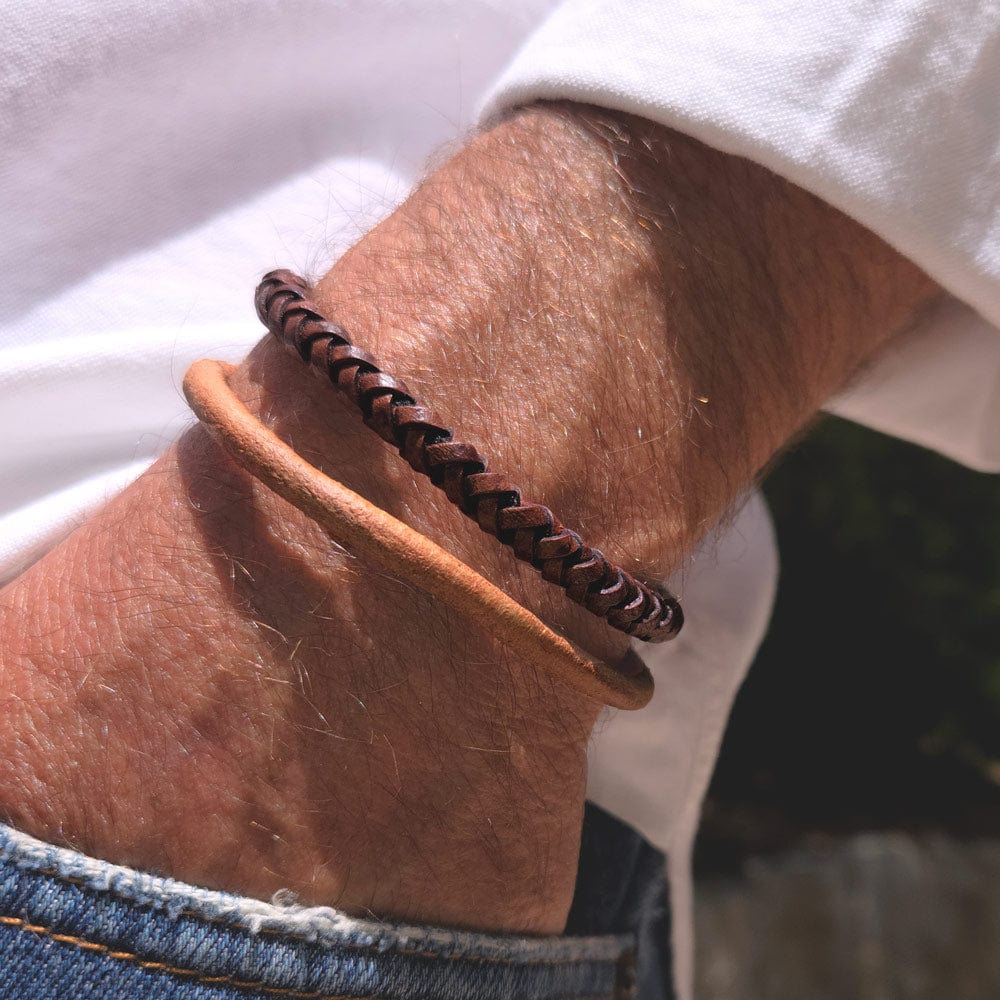 Devon tan leather men&#39;s bracelet with brown braided leather