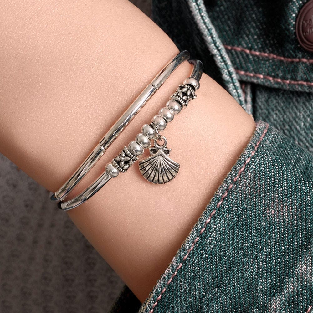  Pancake Silver &amp; Black Leather Adjustable Bracelet with Silver Shell Charm