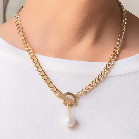 Glendora Gold Chain Necklace with Toggle Clasp and Pearl Pendant 16 inch