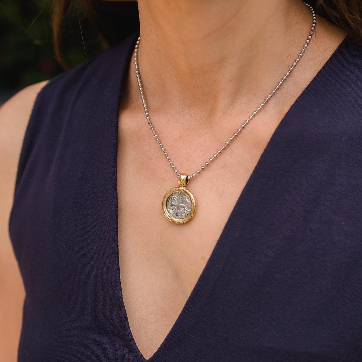 Vintage Adjustable Necklace gold medallion